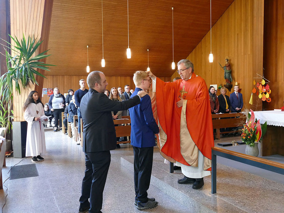 Firmung 2019 in Naumburg (Foto: Karl-Franz Thiede)